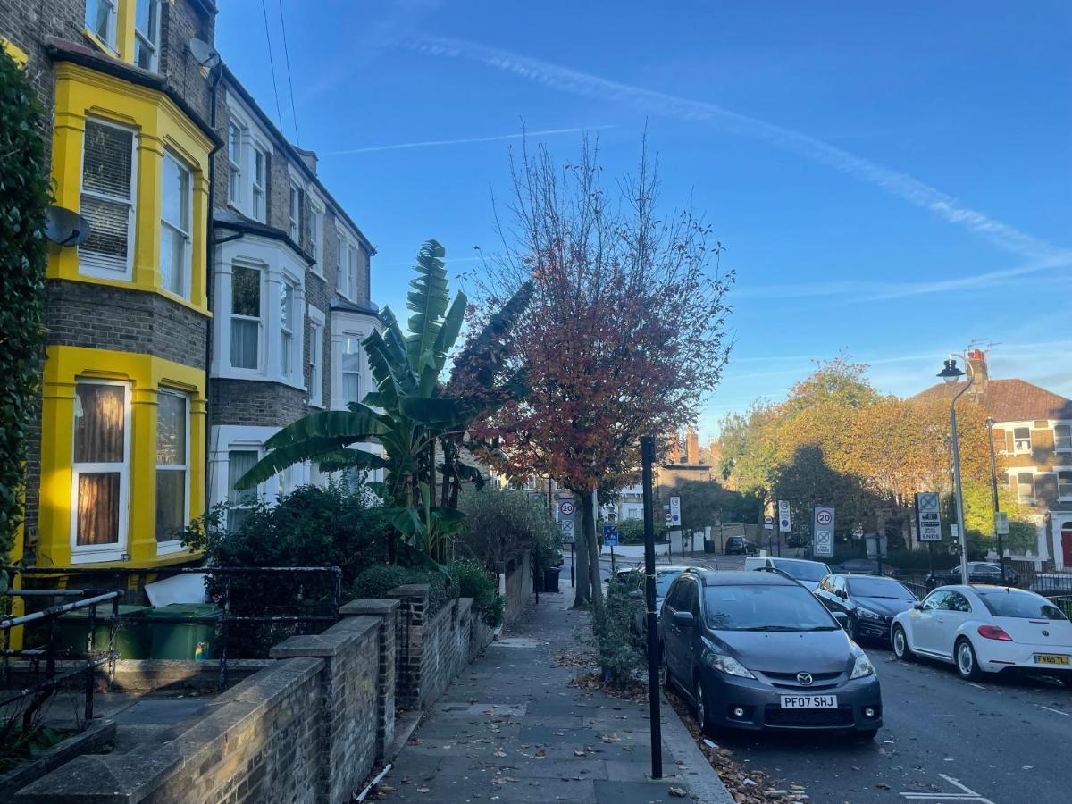 Self-Contained Flat On The 2Nd Floor You Will Share With One Other Guest, In A Family House 2 Minutes Walk From Tufnell Park Station 2Nd Floor With Stairs London Luaran gambar