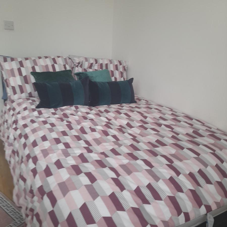 Self-Contained Flat On The 2Nd Floor You Will Share With One Other Guest, In A Family House 2 Minutes Walk From Tufnell Park Station 2Nd Floor With Stairs London Luaran gambar