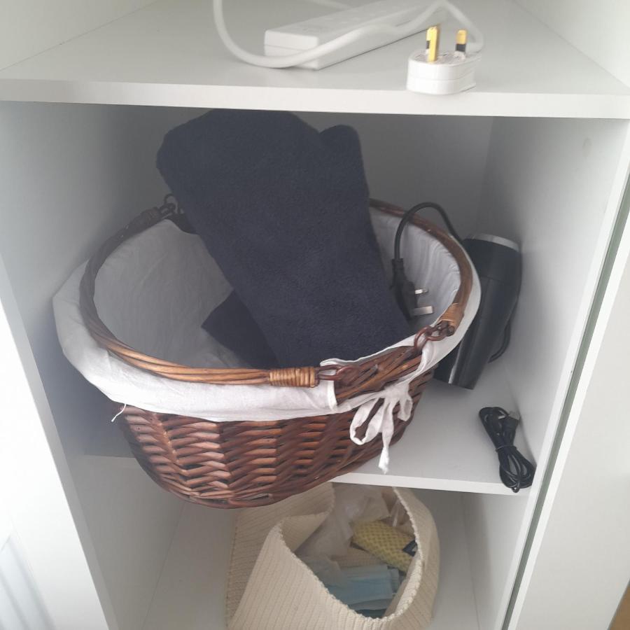 Self-Contained Flat On The 2Nd Floor You Will Share With One Other Guest, In A Family House 2 Minutes Walk From Tufnell Park Station 2Nd Floor With Stairs London Luaran gambar